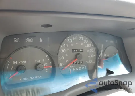 1999 Mercury Grand Marquis Gs z USA, uszkodzony, nr VIN 2MEFM74W1XX603586